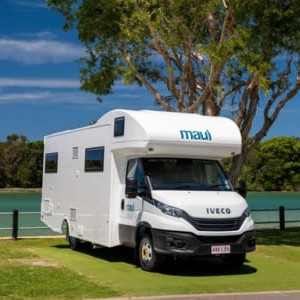 Maui Platinum Beach Motorhome – 4 Berth Front View 2