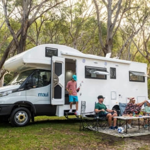 Maui Platinum Beach Motorhome – 4 Berth Side View